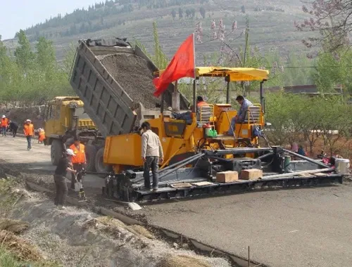 3.1–6 m | Concrete Slipform Pavers on rent