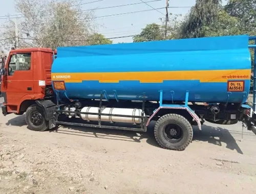 5.1–10 kL | Tractor-Drawn Water Tankers on rent
