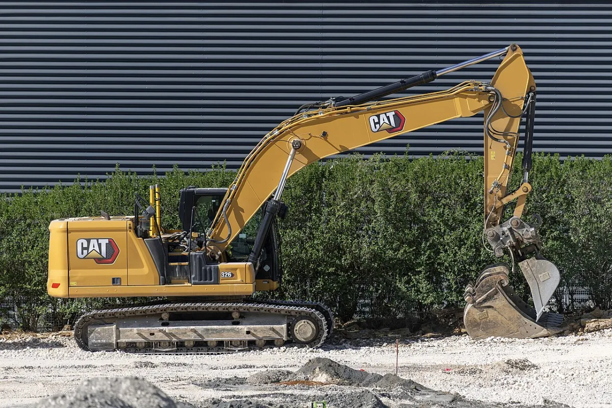 CAT 326 tracked excavator
