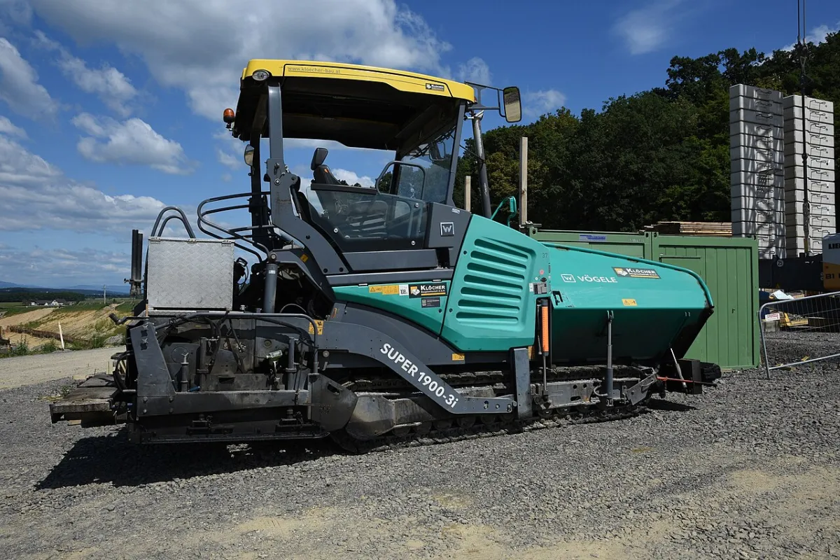Vögele SUPER 1900-3i asphalt paver